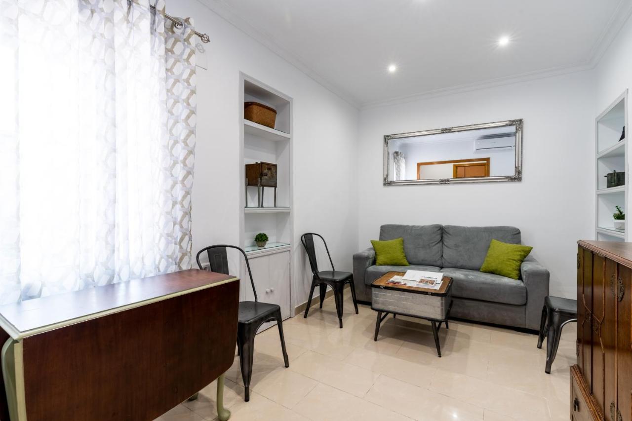 Апартаменты Holi-Rent Salado Севилья Экстерьер фото